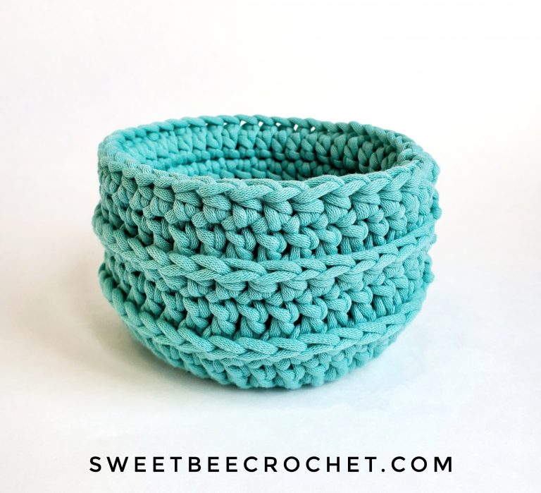 How To Make A Tassel - Sweet Bee Crochet