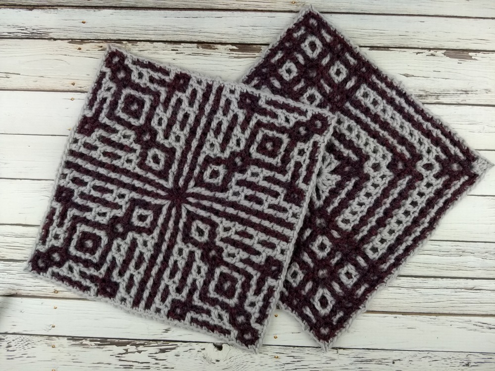 Two interlocking crochet blanket squares - free patterns 